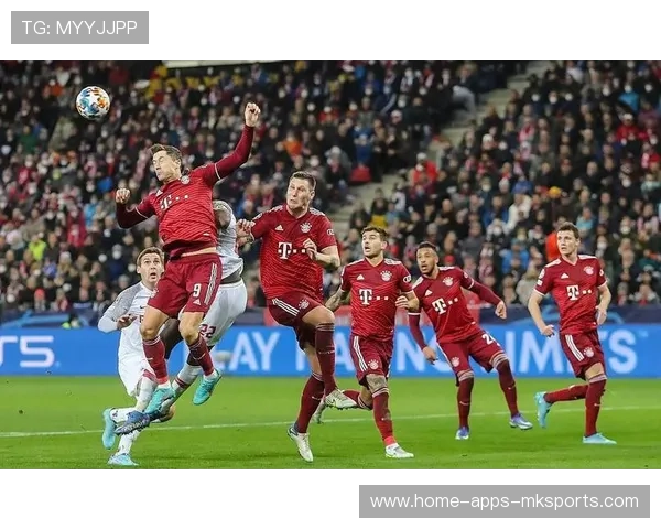 拜仁慕尼黑外线推进连续成功拉扯中段结构